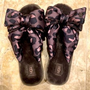 UGG Slippers - Cheetah Bow